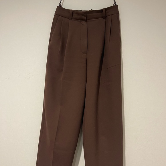 ♥️SOLD♥️Babaton Pleated Pant - Coffee Bean - Size 0 - Picture 3 of 5